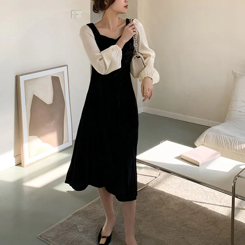 2022 Spring Vintage Dress Women Casual Long Sleeve Velvet Black One Piece Dress Korean Slim Party Elegant Midi Dress Female Cute
2022 Spring Vintage Dress Women Casual Long Sleeve Velvet Black One Piece Dress Korean Slim Party Elegant Midi Dress Female Cute