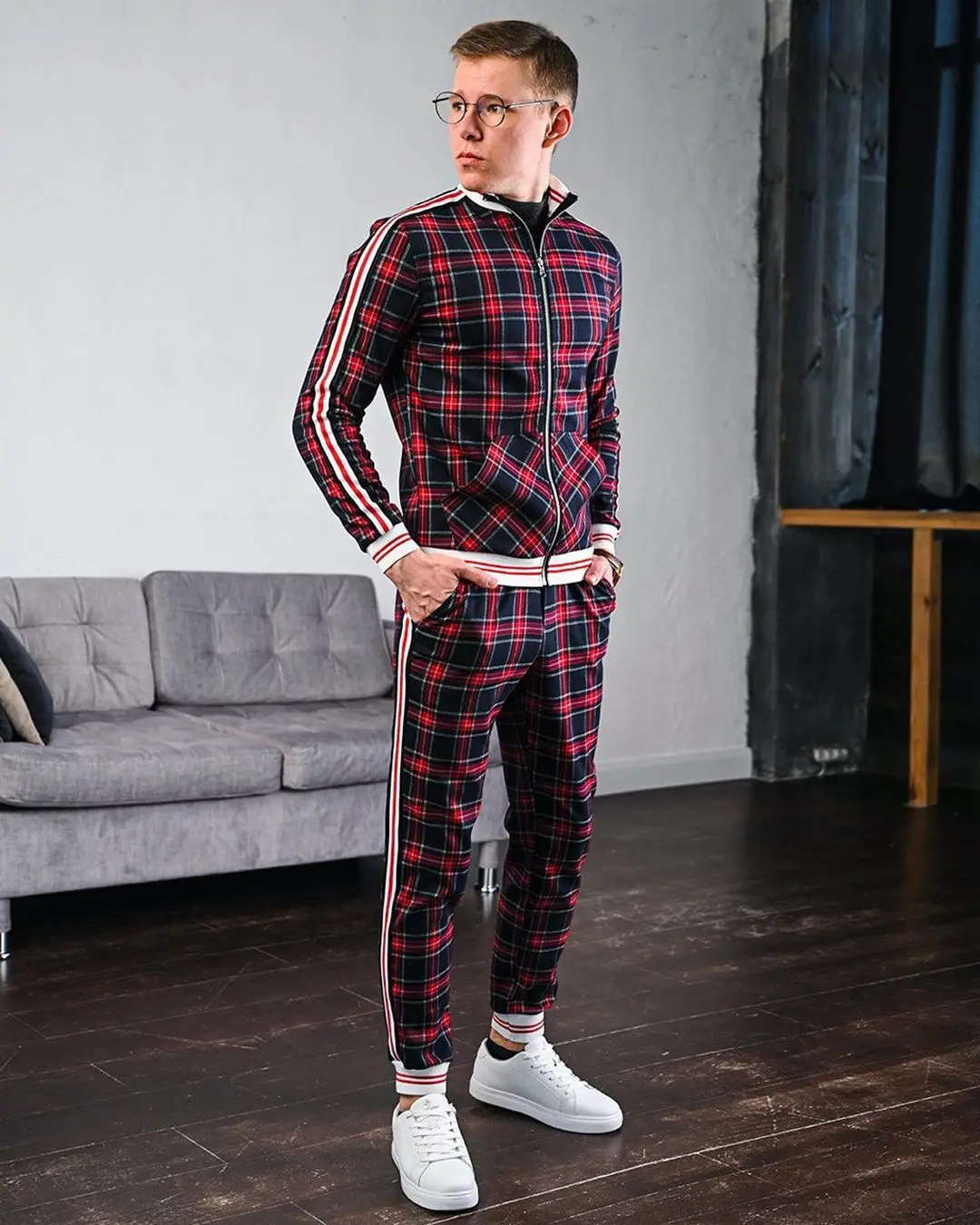 2021 new men's sportswear suit spring and autumn men's sportswear suit patchwork hip-hop sweatshirt + pants men's casual plaid s
2021 new men's sportswear suit spring and autumn men's sportswear suit patchwork hip-hop sweatshirt + pants men's casual plaid s
