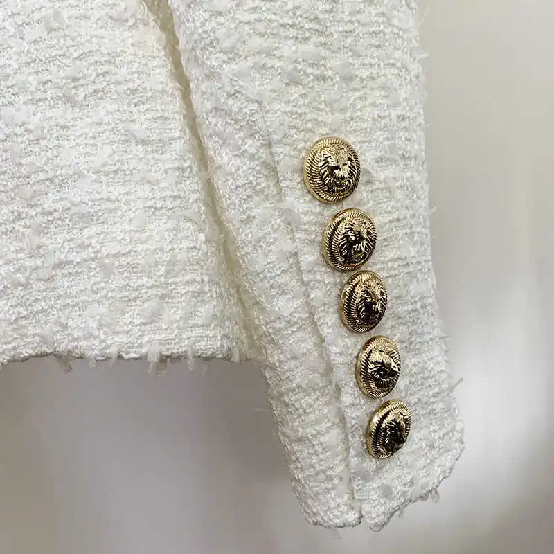 Spring Fashion Streetwear Metal Lion Head Buckle Double-breasted Collar Tip Buckle Tweed Woolen Blazer Coat Women 
Spring Fashion Streetwear Metal Lion Head Buckle Double-breasted Collar Tip Buckle Tweed Woolen Blazer Coat Women