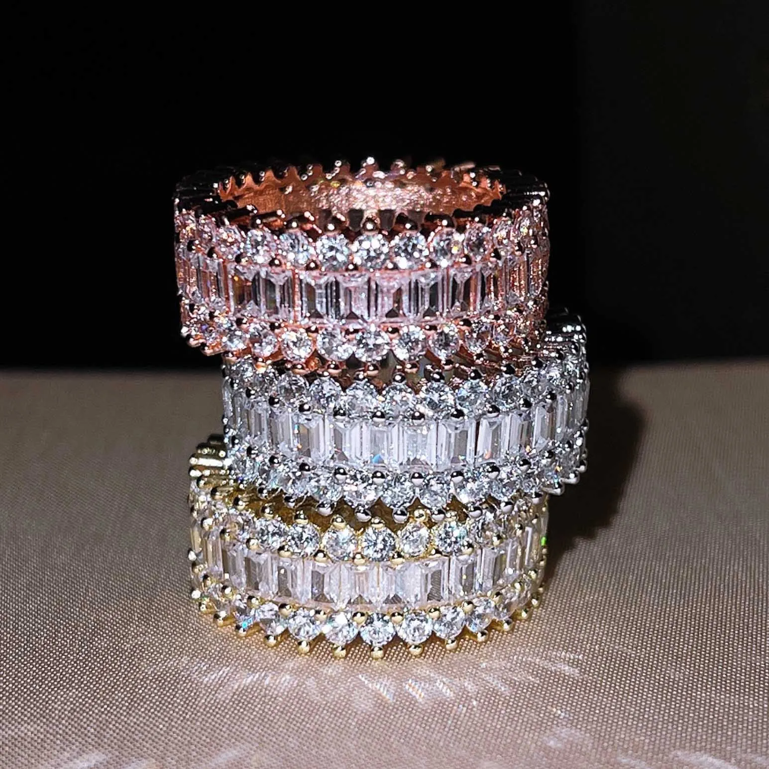Luxury Eternity Ring 925 Sterling Silver Full Inlay AAA Zircon Fashion Exaggeration Jewelry For Women Wedding Engagement Gifts
Luxury Eternity Ring 925 Sterling Silver Full Inlay AAA Zircon Fashion Exaggeration Jewelry For Women Wedding Engagement Gifts