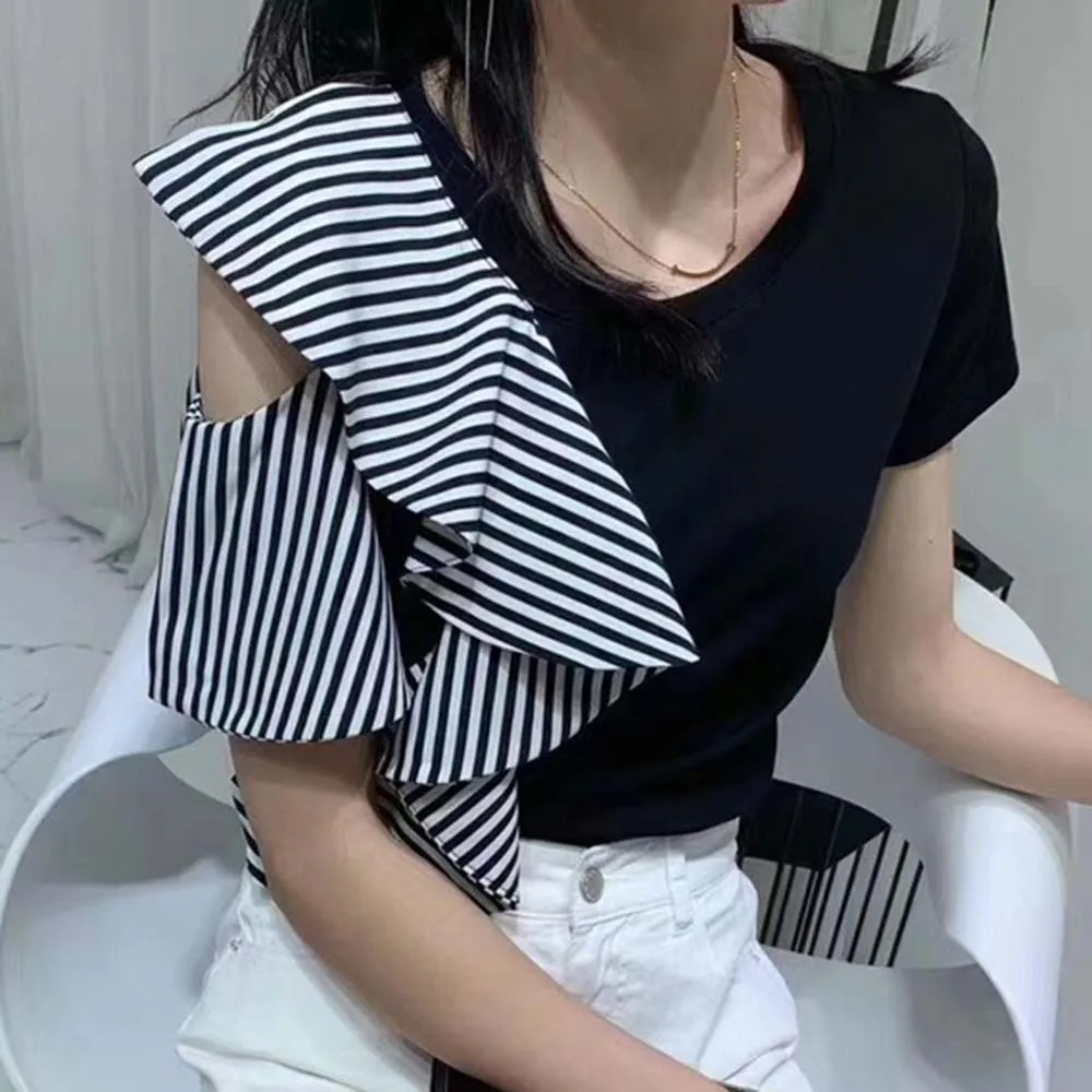 Blouse Korean Fashion Irregular Ruffled Off-shoulder Shirt Loose And Thin Round Neck Short-sleeved T-shirt Doll Collar Top Women
Blouse Korean Fashion Irregular Ruffled Off-shoulder Shirt Loose And Thin Round Neck Short-sleeved T-shirt Doll Collar Top Women