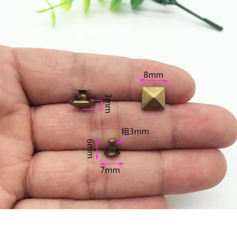 100pcs /Lot 8mm Pyramid Square Base Spike Punk Garment Rivet Cap Stud For Hat Jeans Shoes Leather Craft Belt Bag DIY Accessories
100pcs /Lot 8mm Pyramid Square Base Spike Punk Garment Rivet Cap Stud For Hat Jeans Shoes Leather Craft Belt Bag DIY Accessories