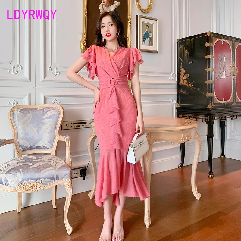 2021 new women's temperament ruffled V-neck high waist bag hip fishtail dress summer Office Lady Knee-Length
2021 new women's temperament ruffled V-neck high waist bag hip fishtail dress summer Office Lady Knee-Length
