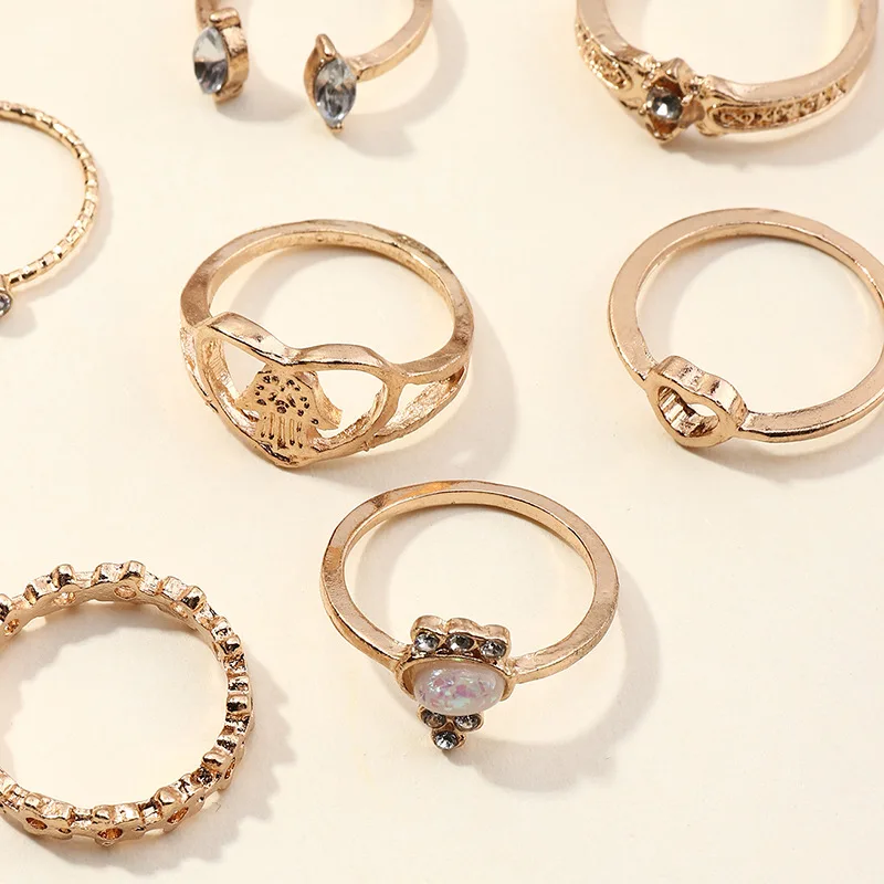 16pcs/set Fashion Love Hollow Rings Set for Women 2021 Vintage Simple Metal Geometric Ring Female Irregular Rings Jewelry Gifts
16pcs/set Fashion Love Hollow Rings Set for Women 2021 Vintage Simple Metal Geometric Ring Female Irregular Rings Jewelry Gifts