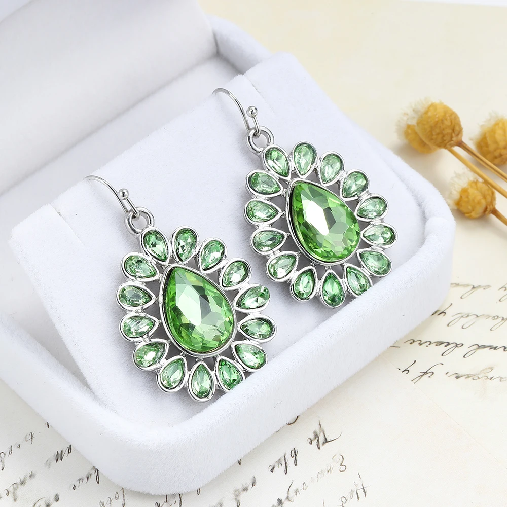 Green Cz Earrings Wedding Color Zircon Crystal Earring Women Jewelry Tassel Earrings Earings Earrings for Women 
Green Cz Earrings Wedding Color Zircon Crystal Earring Women Jewelry Tassel Earrings Earings Earrings for Women