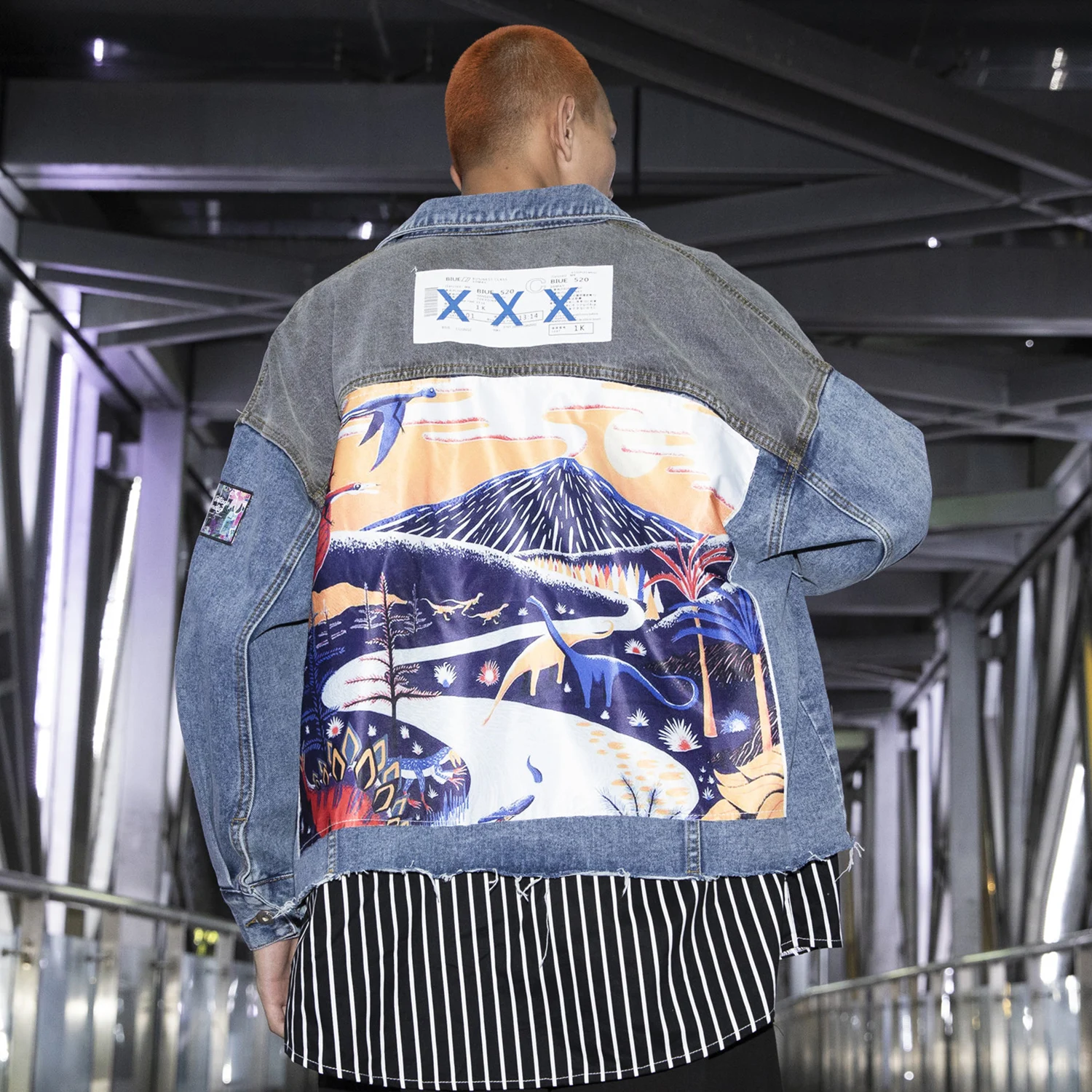 Striped Patchwork Printed Men Denim Jackets Japanese Streetwear Vintage Harajuku Hip Hop Denim Men Jacket Streetwear Outwear
Striped Patchwork Printed Men Denim Jackets Japanese Streetwear Vintage Harajuku Hip Hop Denim Men Jacket Streetwear Outwear