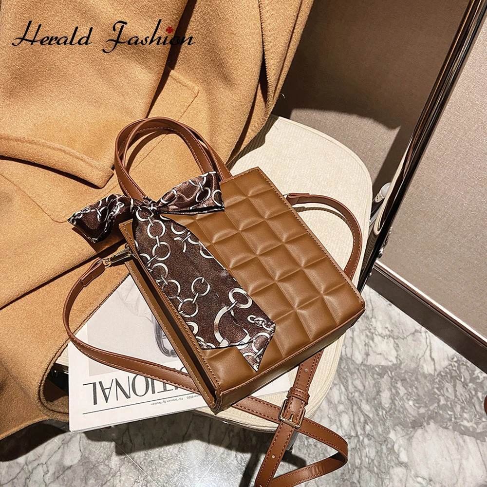 Lattice Square Crossbody Bag 2021 New High-quality PU Leather Women's Designer Handbag High capacity Shoulder Messenger Bag
Lattice Square Crossbody Bag 2021 New High-quality PU Leather Women's Designer Handbag High capacity Shoulder Messenger Bag
