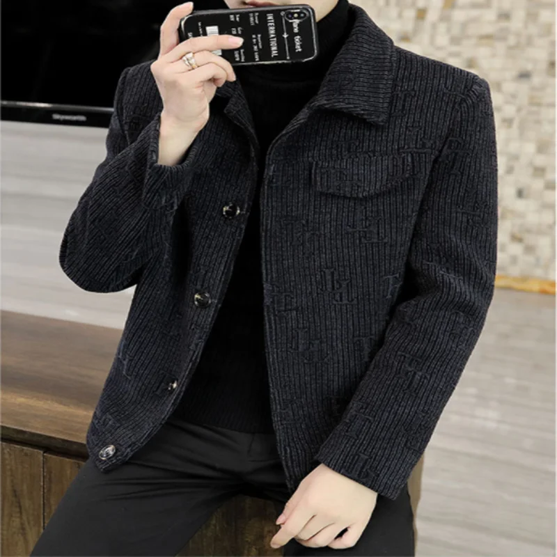 New men's short wool coat single breasted design stripe pattern casual wool coat winter thick warm men's jacket windbreaker Asia
New men's short wool coat single breasted design stripe pattern casual wool coat winter thick warm men's jacket windbreaker Asia