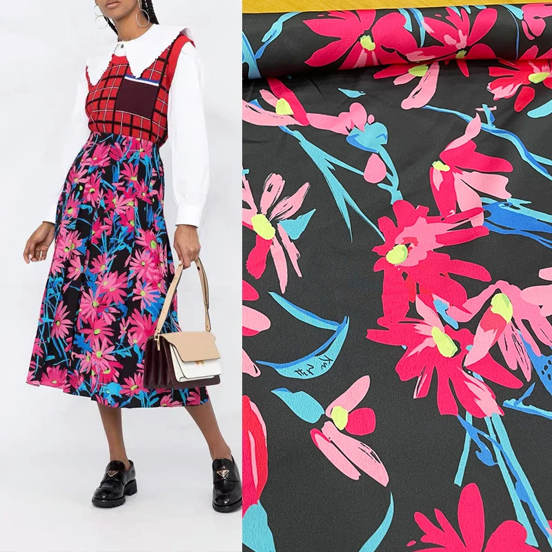 2022 early spring brand new digital printing chiffon crepe half skirt drape gloss flower skirt clothing shirt fabric for dress
2022 early spring brand new digital printing chiffon crepe half skirt drape gloss flower skirt clothing shirt fabric for dress