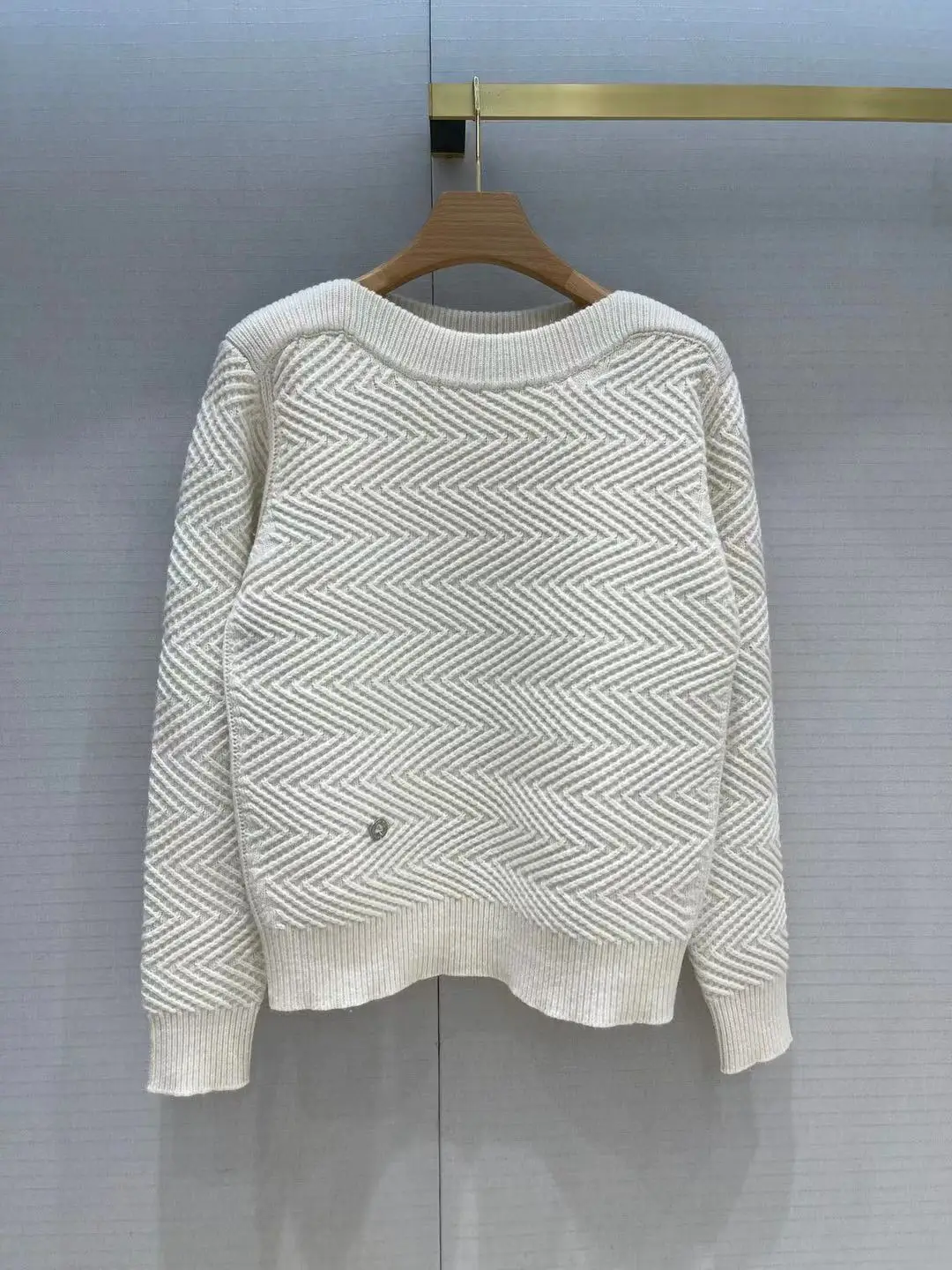 Fyion High Quality Runway Design Sweater Women 2021 Autumn Knitted Pullover Femme White / Black Cashmere Sweater
Fyion High Quality Runway Design Sweater Women 2021 Autumn Knitted Pullover Femme White / Black Cashmere Sweater