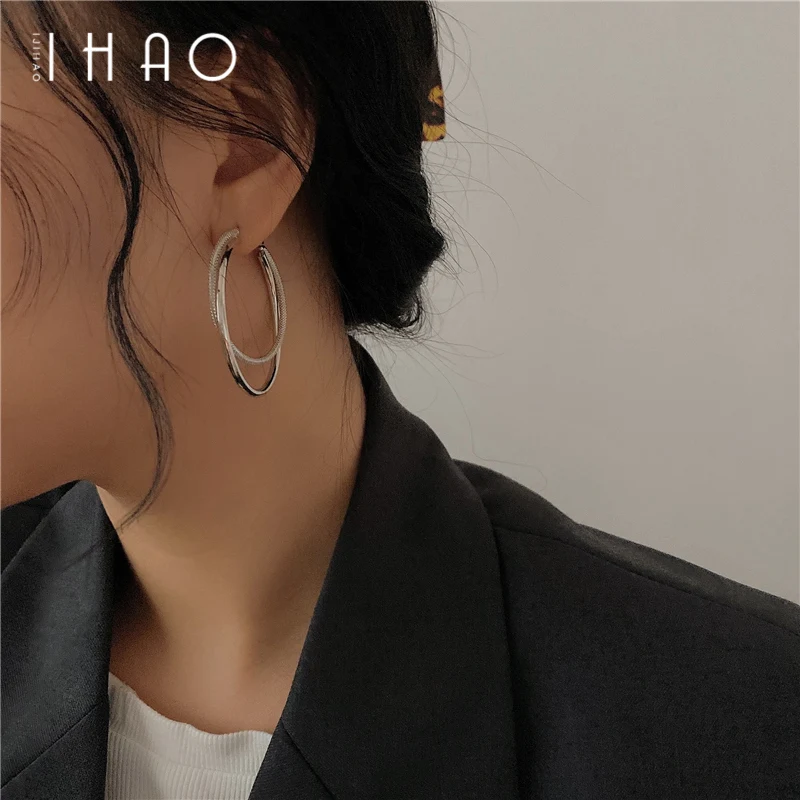 Double Circle Earring Individual European And American Temperament Exaggerated Hip-hop Contracted Silver Needle Earring
Double Circle Earring Individual European And American Temperament Exaggerated Hip-hop Contracted Silver Needle Earring