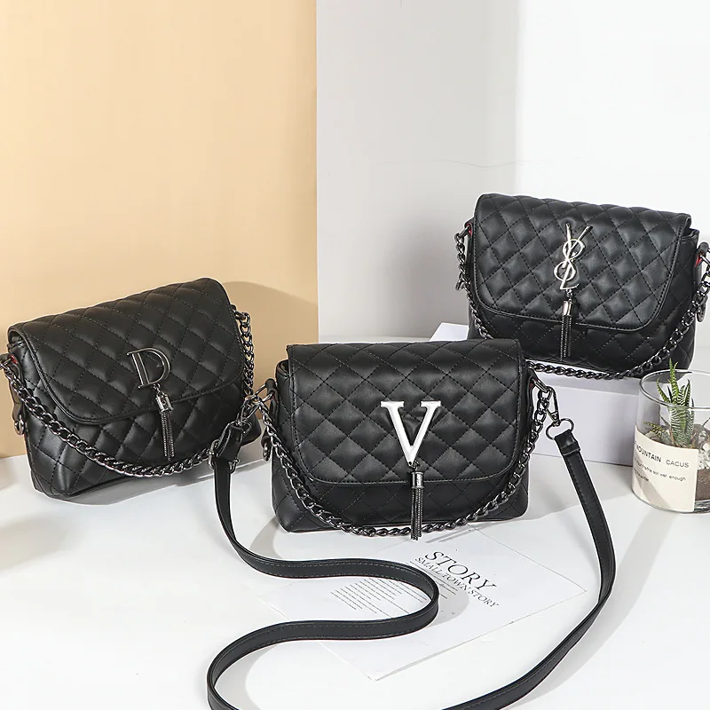 2021 new Korean personalized women's bag Lingge link single shoulder bag fashion large capacity light travel bag messenger bag
2021 new Korean personalized women's bag Lingge link single shoulder bag fashion large capacity light travel bag messenger bag