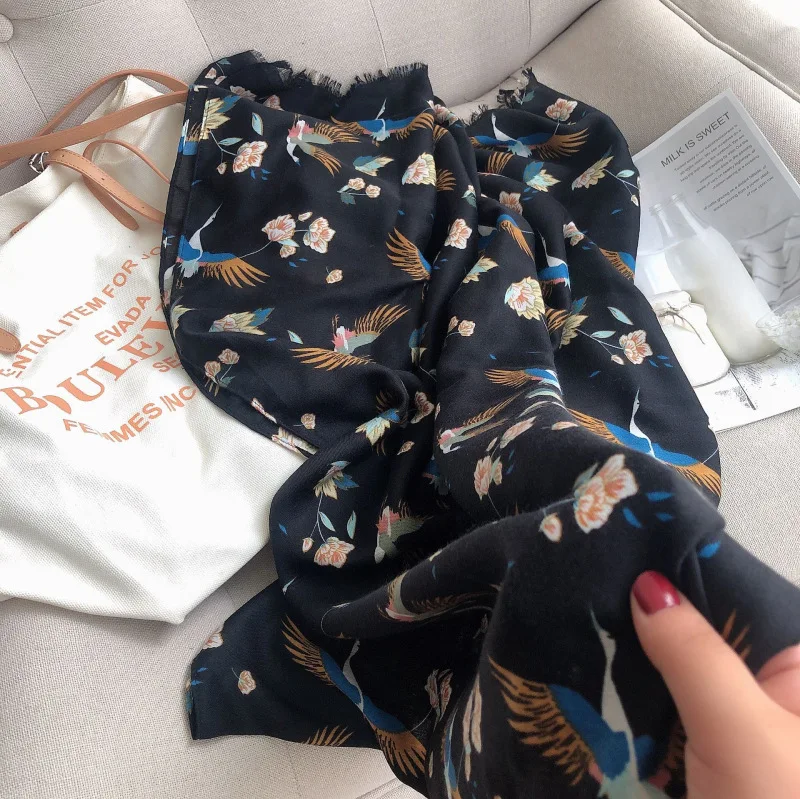 Korean version of INS scarf women autumn garden birds cotton hemp hand feeling thin scarf decoration Scarf Shawl long silk scarf 
Korean version of INS scarf women autumn garden birds cotton hemp hand feeling thin scarf decoration Scarf Shawl long silk scarf