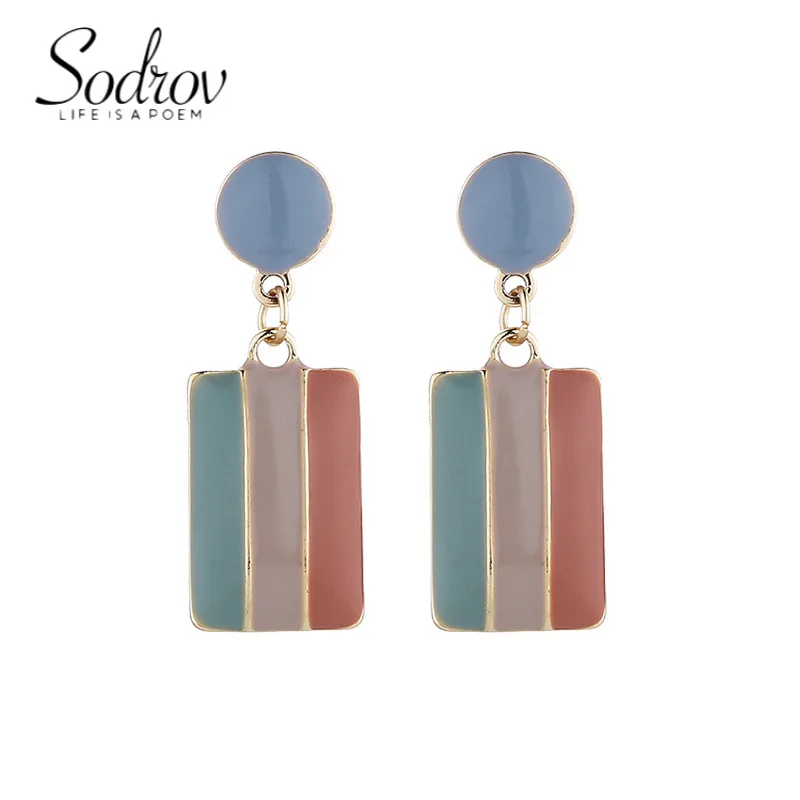 2021 Korean Fashion Trend Jewelry Summer Fall Ladies Vintage Earrings Stud Clip on Earring Without Ear Hole Earrings For Women
2021 Korean Fashion Trend Jewelry Summer Fall Ladies Vintage Earrings Stud Clip on Earring Without Ear Hole Earrings For Women