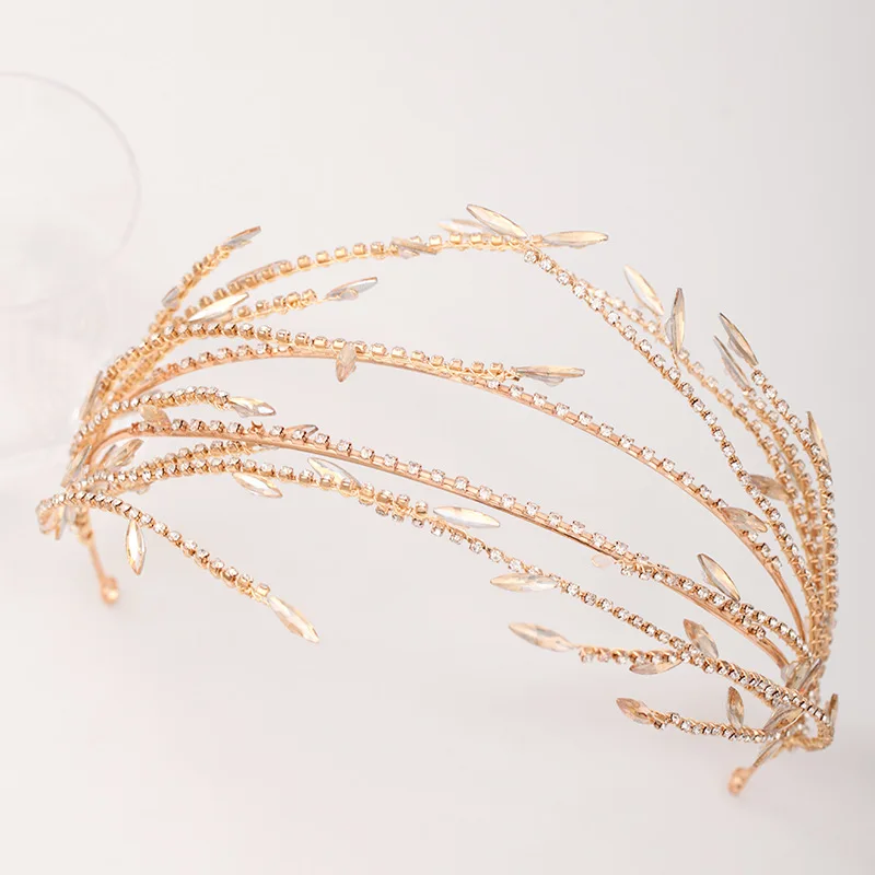Female Baroque Bridal Headdress Golden Double Net Hair Belt Hairband Simple Personality Ball Queen Hair Crown
Female Baroque Bridal Headdress Golden Double Net Hair Belt Hairband Simple Personality Ball Queen Hair Crown