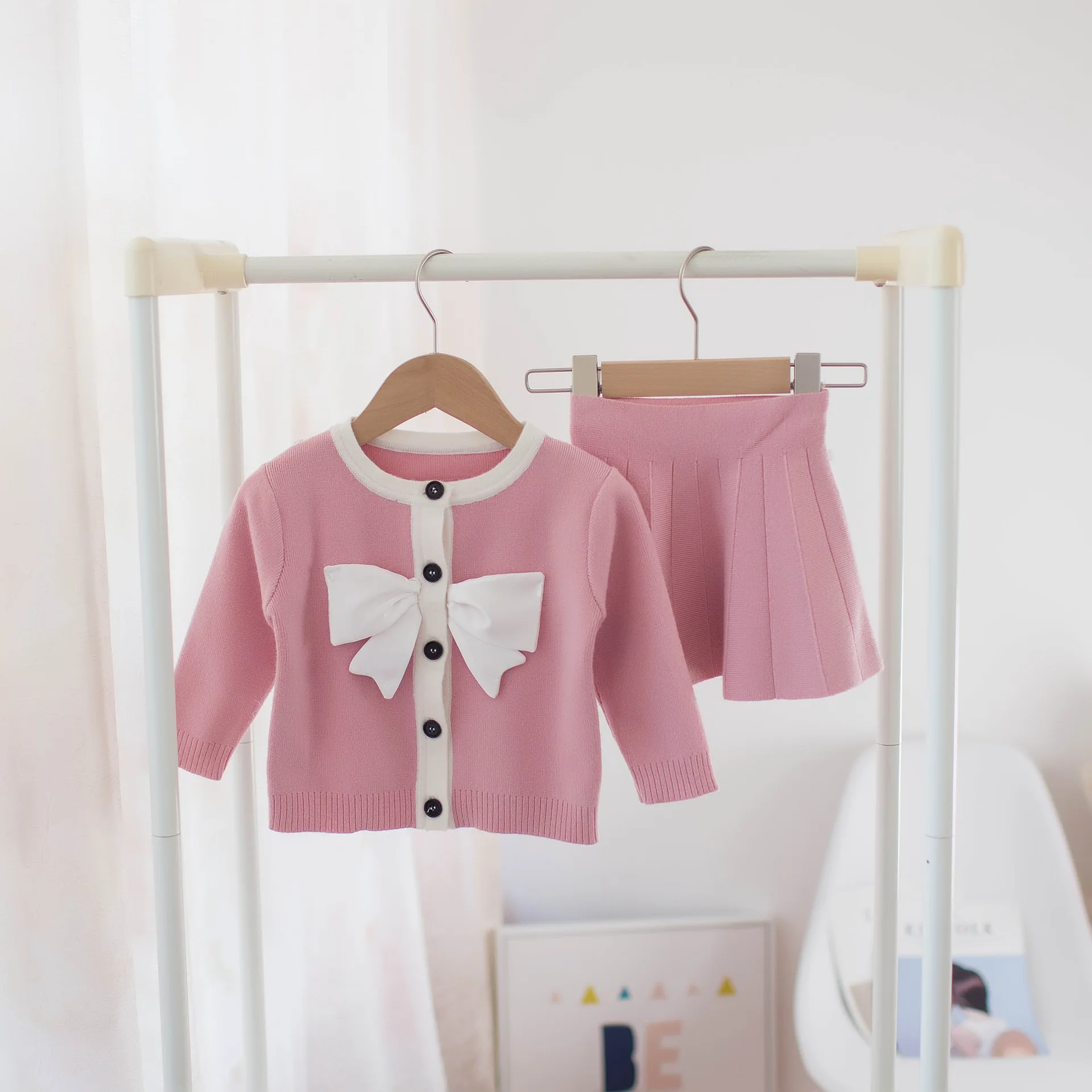 Baby Girl Sets 2020 Autumn New Baby Girls Fashion O-neck Cardigan Sweaters+skirts 2pcs Sets Toddler Girls Outwear Baby Knit Sets
Baby Girl Sets 2020 Autumn New Baby Girls Fashion O-neck Cardigan Sweaters+skirts 2pcs Sets Toddler Girls Outwear Baby Knit Sets