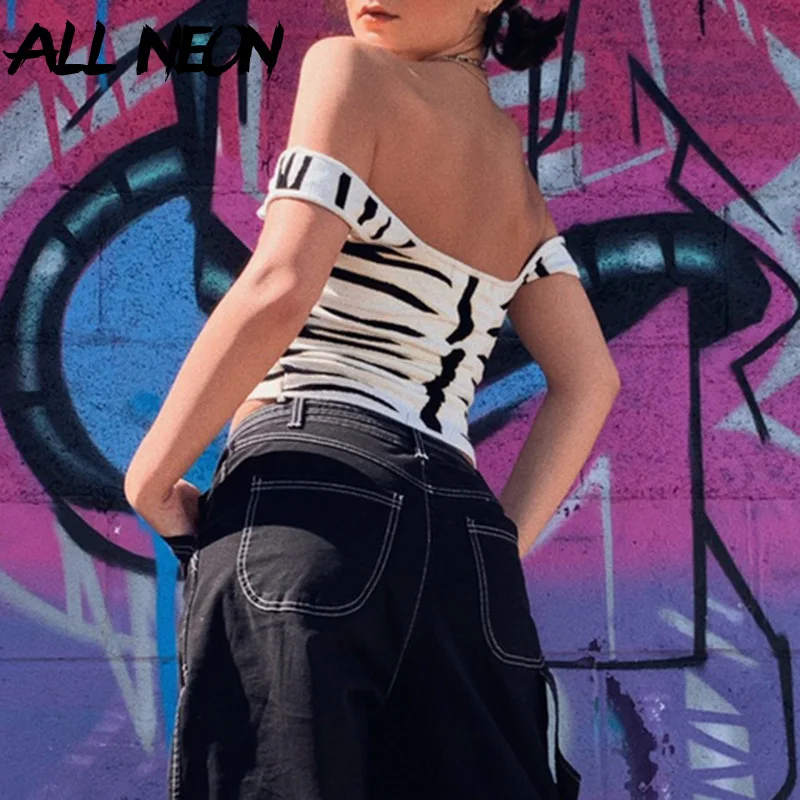 ALLNeon E-girl Fashion Punk Animal Print Sleeveless Tank Tops Y2K Aesthetics Streetwear Backless Straped Harajuku Knitted Vests 
ALLNeon E-girl Fashion Punk Animal Print Sleeveless Tank Tops Y2K Aesthetics Streetwear Backless Straped Harajuku Knitted Vests