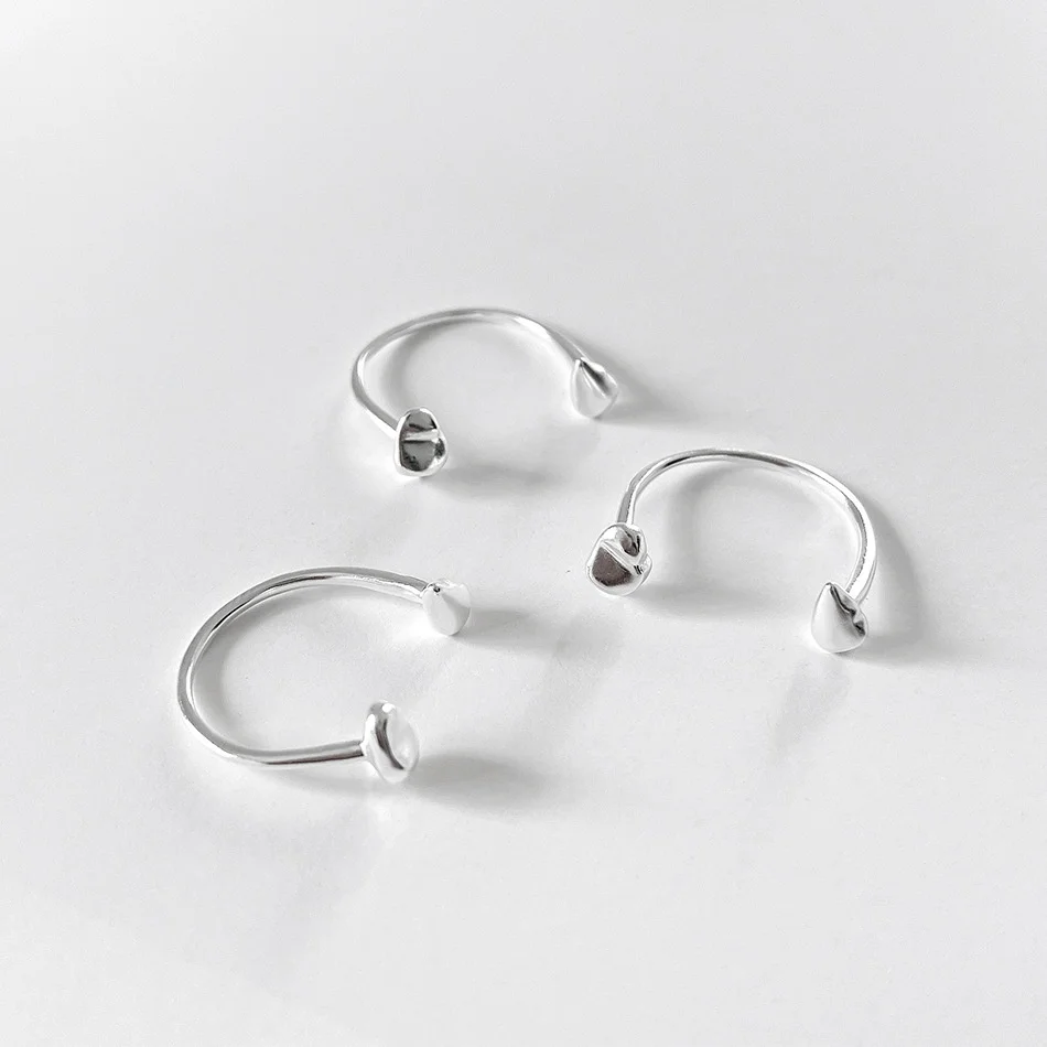 925 Sterling Silver Special-shaped Design Rings Gift For Women Luxury Wedding Adjustable 2021 Trend Accessories Fine Jewellery
925 Sterling Silver Special-shaped Design Rings Gift For Women Luxury Wedding Adjustable 2021 Trend Accessories Fine Jewellery