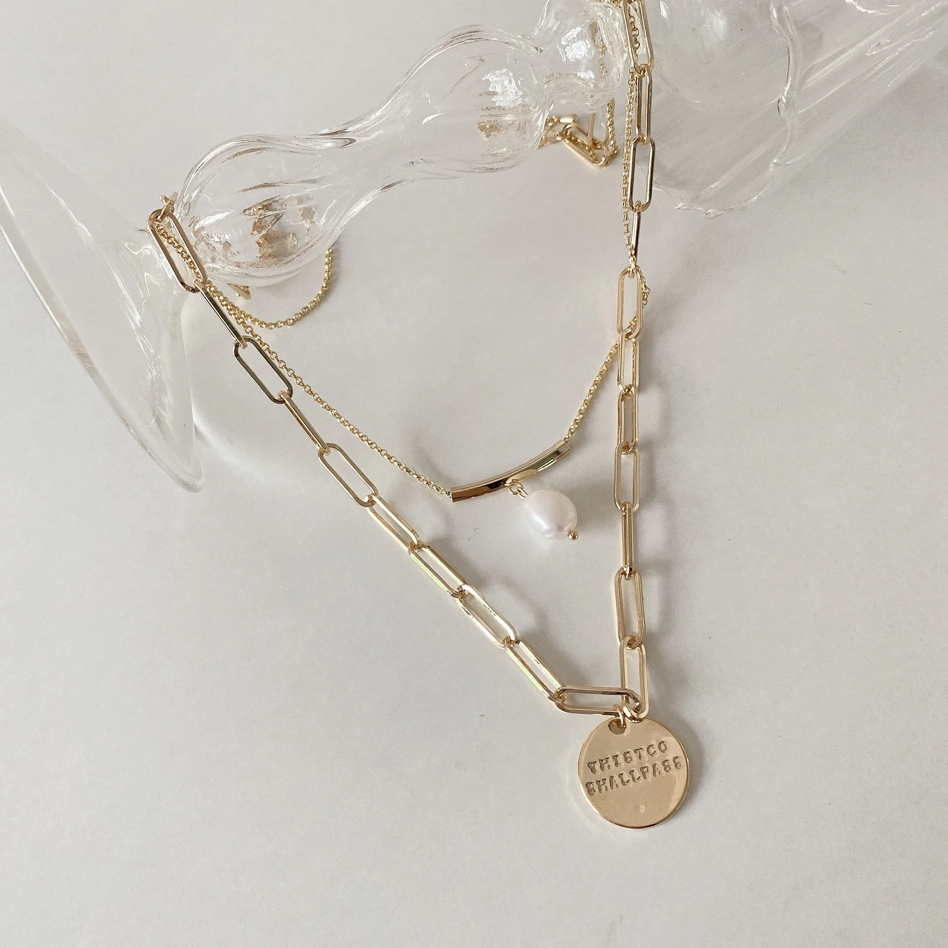 Wholesale Internet Celebrity Trendy Jewelry Design Fresh Water Pearl Nameplate Necklace INS Double-Layer Choker Chain
Wholesale Internet Celebrity Trendy Jewelry Design Fresh Water Pearl Nameplate Necklace INS Double-Layer Choker Chain