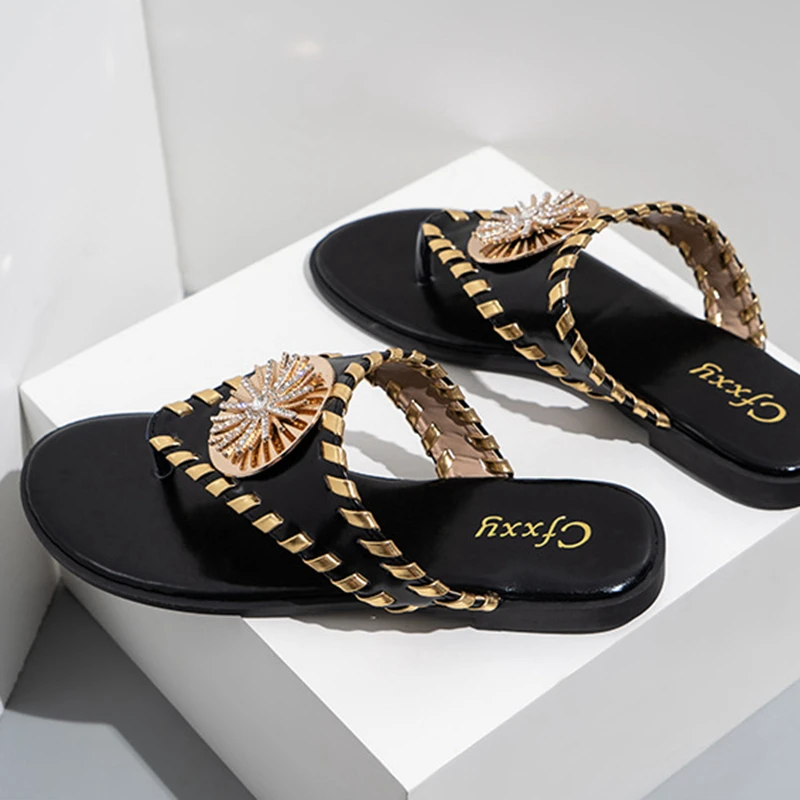 New Summer Women Slipper 2021 Brand Design Flat Heel Outdoor Casual Beach Slides Ladies Slip On Flip Flop Shoes Female Sandals
New Summer Women Slipper 2021 Brand Design Flat Heel Outdoor Casual Beach Slides Ladies Slip On Flip Flop Shoes Female Sandals