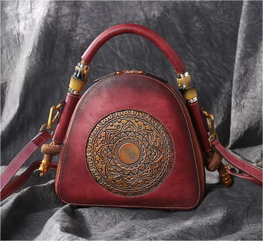 2021 INS Newest Genuine Leather Retro Bag Women Totes Handmade Totem Handbags real Cowhide totes Female Shoulder Messenger Bags
2021 INS Newest Genuine Leather Retro Bag Women Totes Handmade Totem Handbags real Cowhide totes Female Shoulder Messenger Bags