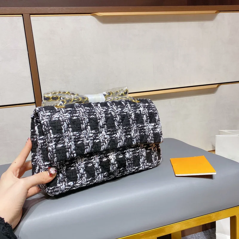 100635 34 2021New style women's small Chiffon bag fashion chain one shoulder handbag 25cm
100635 34 2021New style women's small Chiffon bag fashion chain one shoulder handbag 25cm