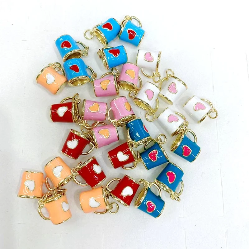 Разноцветная эмалированная чашка для напитков, чая, молока, кофе, с узором в виде сердца, ювелирные изделия, подвески, подвески, 20 шт.
Разноцветная эмалированная чашка для напитков, чая, молока, кофе, с узором в виде сердца, ювелирные изделия, подвески, подвески, 20 шт.