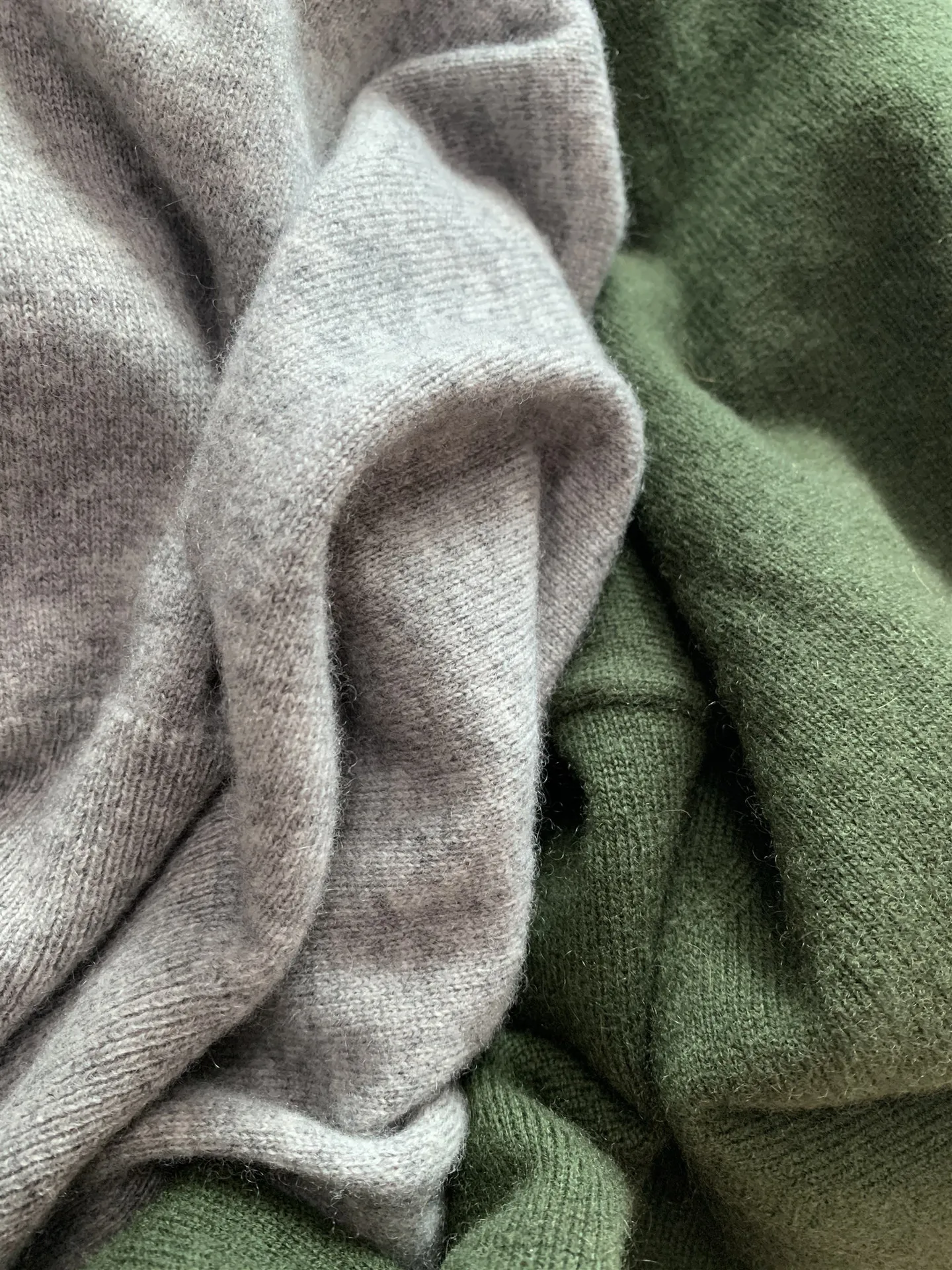 100% Cashmere Women Sweater Early Autumn New Product Loose-cuffed Round Neck Cashmere Sweater 2021 Top
100% Cashmere Women Sweater Early Autumn New Product Loose-cuffed Round Neck Cashmere Sweater 2021 Top