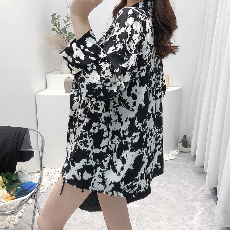 Korejepo Women Blouse 2021 Early Autumn New Korean Chic Ins Dark Tie-dye Loose Thin Casual Suit Collar Straight Shirt Female Top
Korejepo Women Blouse 2021 Early Autumn New Korean Chic Ins Dark Tie-dye Loose Thin Casual Suit Collar Straight Shirt Female Top