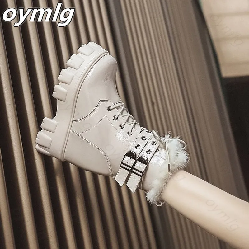 Shoes Women Winter Warm Motorcycle Boots 2020 British Style Platform Sneakers 10CM Heels Thick Bottom Plush Leather Boots Woman
Shoes Women Winter Warm Motorcycle Boots 2020 British Style Platform Sneakers 10CM Heels Thick Bottom Plush Leather Boots Woman