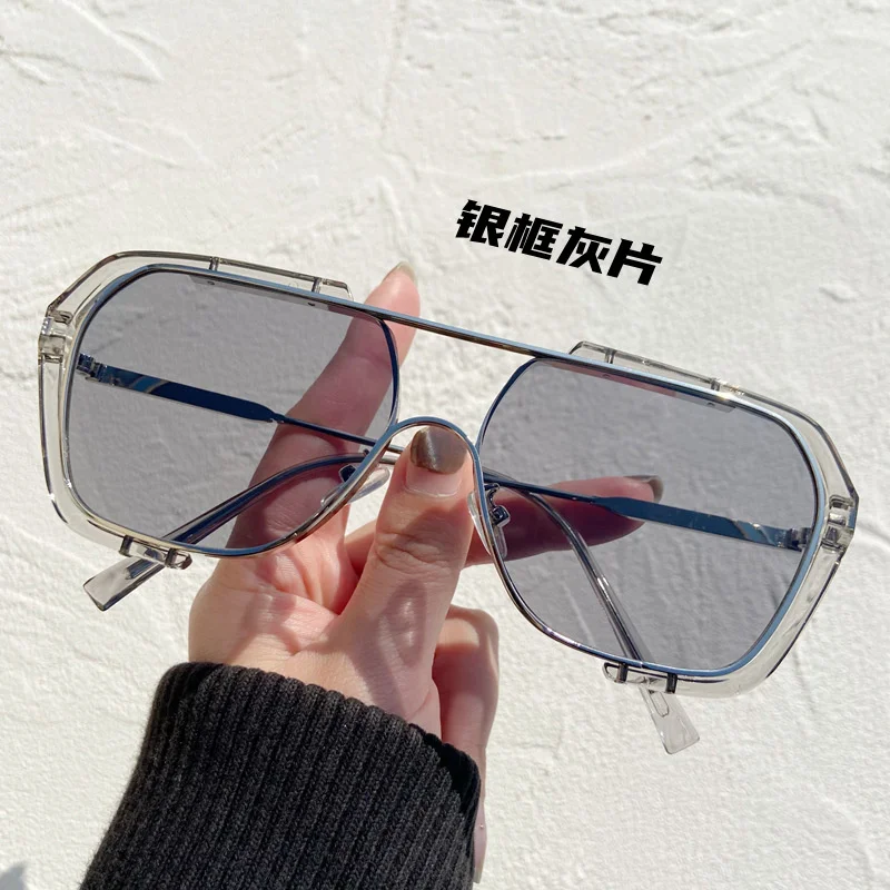 Net red conjoined large frame square Sunglasses Women's yellow Sunglasses anti ultraviolet men's tide
Net red conjoined large frame square Sunglasses Women's yellow Sunglasses anti ultraviolet men's tide