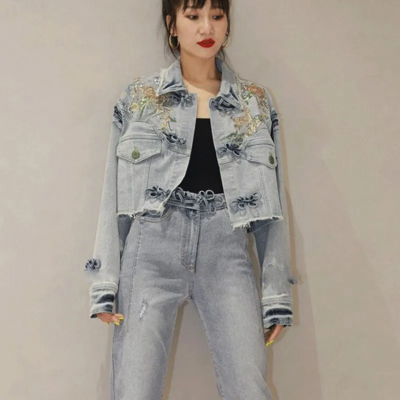 Harajuku Designer Women Short Tassels Denim Jacket 2021 New Floral Embroidery Bow Jeans Jacket Hip Hop Streetwear Casual Coat
Harajuku Designer Women Short Tassels Denim Jacket 2021 New Floral Embroidery Bow Jeans Jacket Hip Hop Streetwear Casual Coat