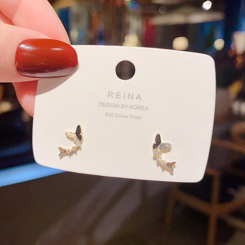 S925 silver needle Korean version exquisite zircon Butterfly Earrings net red temperament fishtail tassel design sense Earrings
S925 silver needle Korean version exquisite zircon Butterfly Earrings net red temperament fishtail tassel design sense Earrings