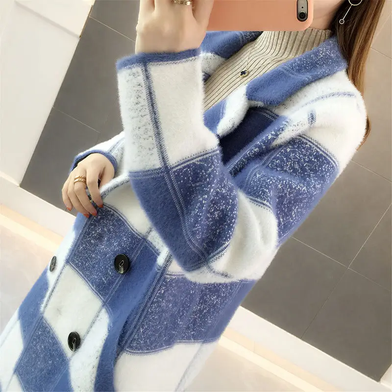 Women 2021 Autumn Winter Plaid Faux Mink Fur Oversize Knitted Cardigan Sweater Coat Female Loose Jacket Outerwear
Women 2021 Autumn Winter Plaid Faux Mink Fur Oversize Knitted Cardigan Sweater Coat Female Loose Jacket Outerwear