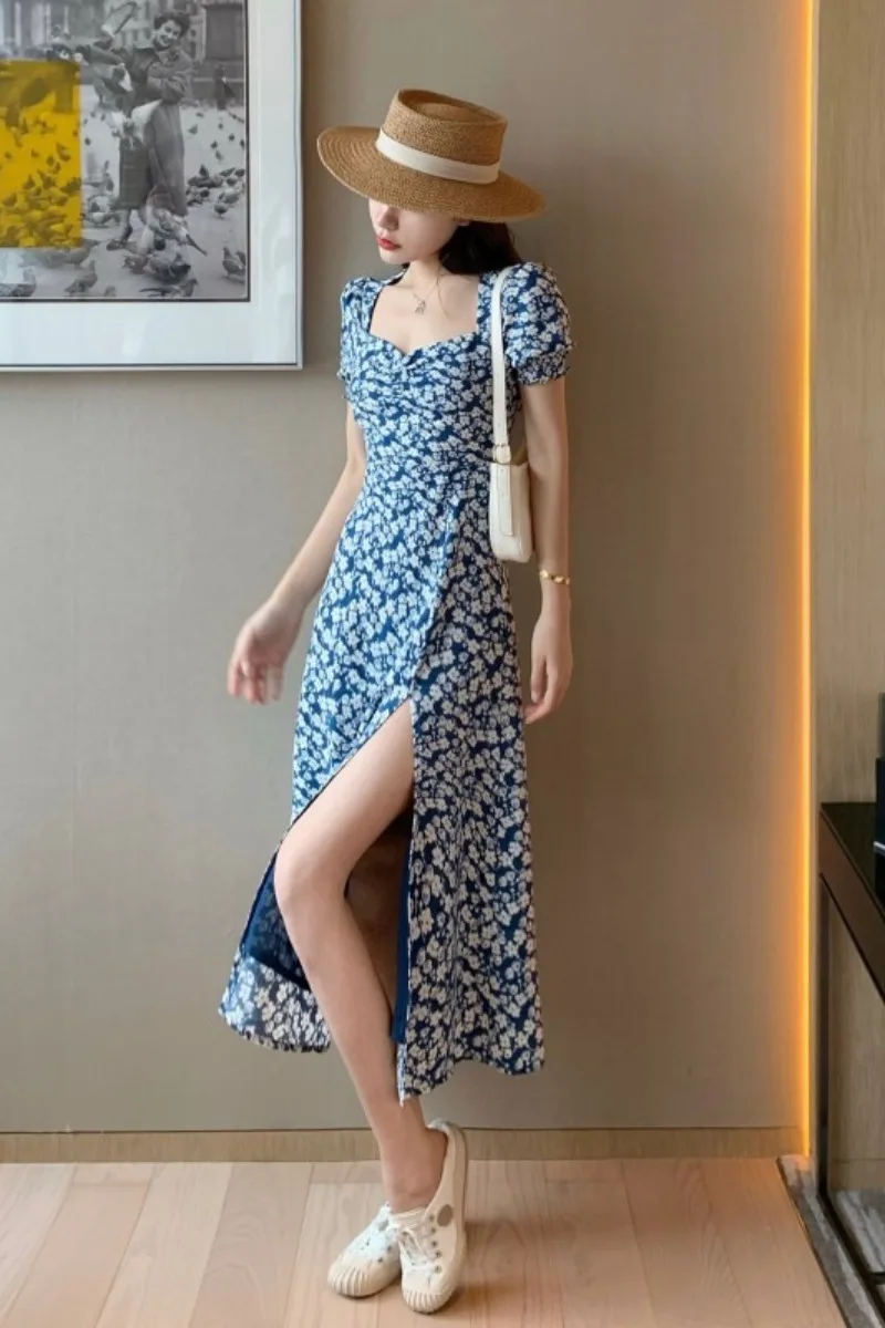French retro square neck floral dress women's spring summer 2021 new style medium length Chiffon print dress
French retro square neck floral dress women's spring summer 2021 new style medium length Chiffon print dress