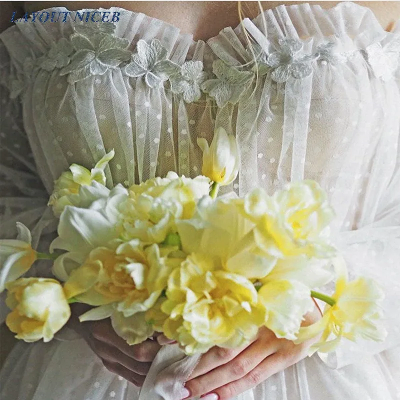 New Design Puffy Sleeve Dot Tulle Wedding Dresses for Bridal Open Back Long Sleeve 3D Flower Bride Gown Off shoulder Beach Dress
New Design Puffy Sleeve Dot Tulle Wedding Dresses for Bridal Open Back Long Sleeve 3D Flower Bride Gown Off shoulder Beach Dress