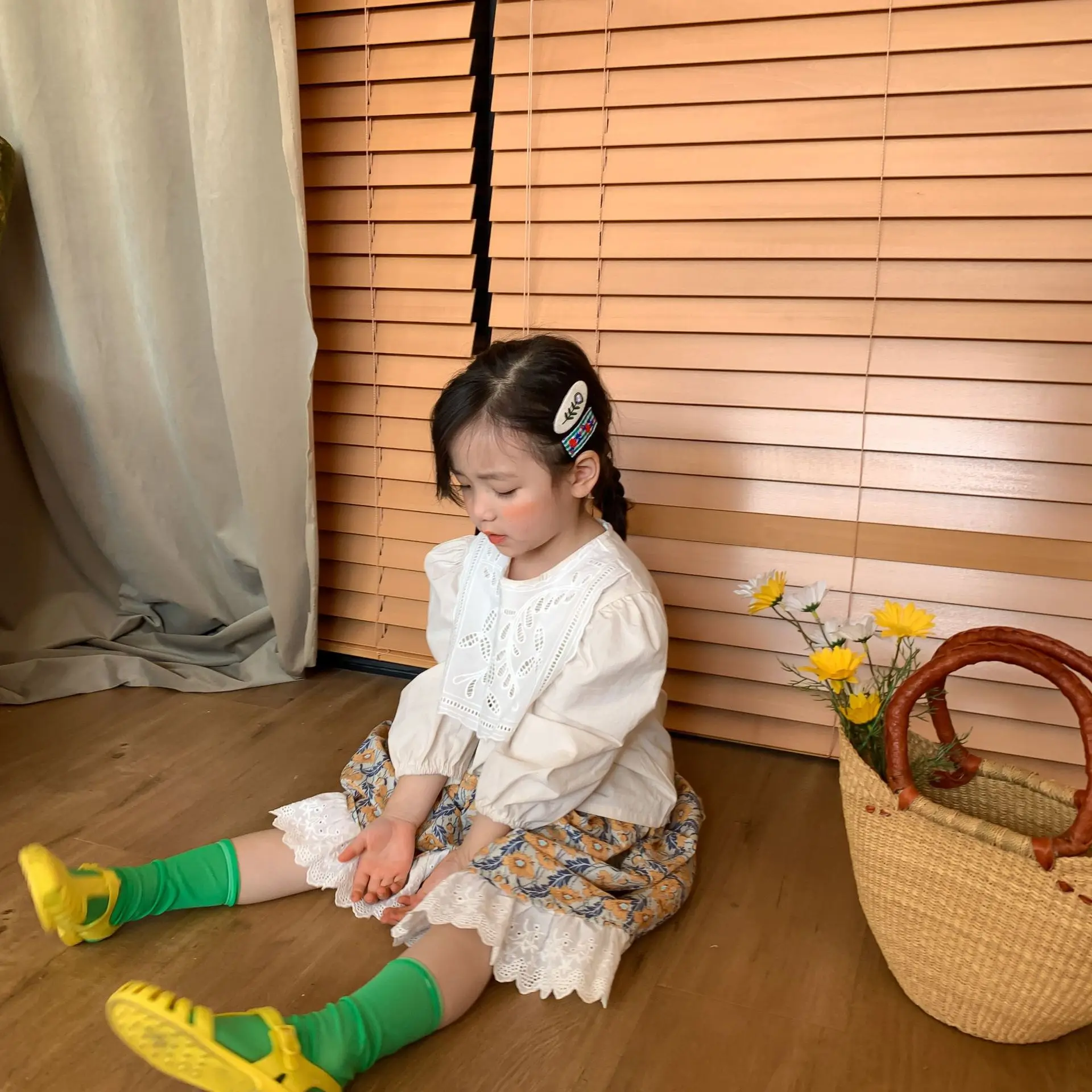 2021 New Spring Kids Girls Skirt Fashion Baby Girls School Lovely Full Print Flowers Skirts Bottom White Lace For 1-6 Years
2021 New Spring Kids Girls Skirt Fashion Baby Girls School Lovely Full Print Flowers Skirts Bottom White Lace For 1-6 Years