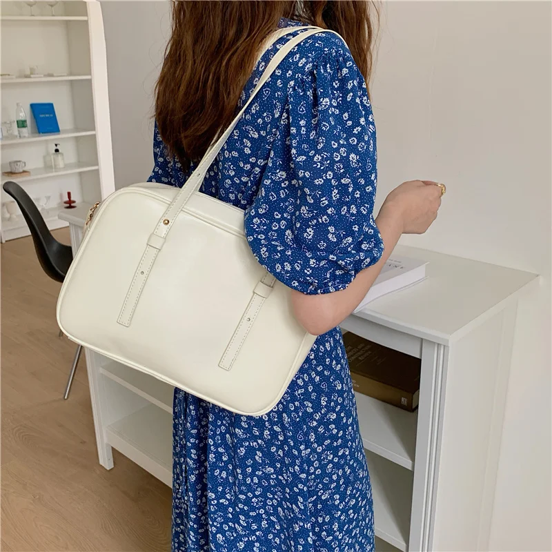Women's Travel Casual Tote Ladies Large Capacity Handbags Simple Versatile Shoulder Bag White PU Leather Female Top Handle Bags
Women's Travel Casual Tote Ladies Large Capacity Handbags Simple Versatile Shoulder Bag White PU Leather Female Top Handle Bags