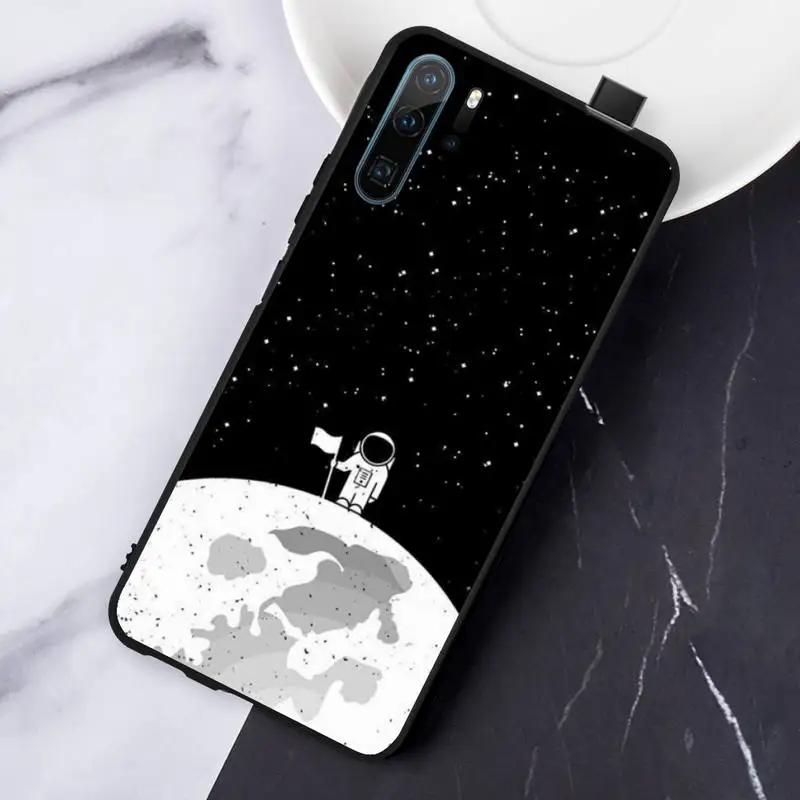 Black White Moon Stars Space Astronaut Phone Case For Huawei honor Mate P 10 20 30 40 Pro 10i 9 10 20 8 x Lite
Black White Moon Stars Space Astronaut Phone Case For Huawei honor Mate P 10 20 30 40 Pro 10i 9 10 20 8 x Lite