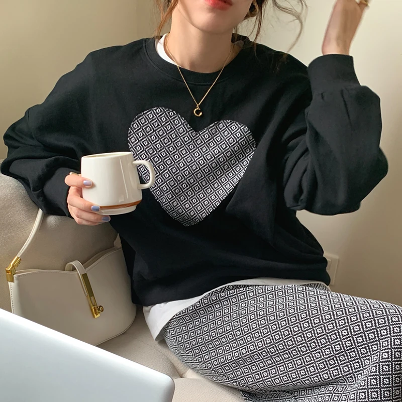 Woman Dress Set 2021 New Korean Fashion Retro Wild Love Print Loose Long-sleeved Hoodie and High-waist Long Diamond Skirt Suit
Woman Dress Set 2021 New Korean Fashion Retro Wild Love Print Loose Long-sleeved Hoodie and High-waist Long Diamond Skirt Suit