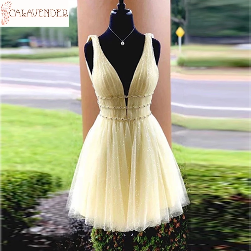 Реальные фотографии, короткие платья с глубоким V-образным вырезом для встречи выпускников, ТРАПЕЦИЕВИДНОЕ желтое платье на выпускной, 2020, с жемчугом и бисером
Реальные фотографии, короткие платья с глубоким V-образным вырезом для встречи выпускников, ТРАПЕЦИЕВИДНОЕ желтое платье на выпускной, 2020, с жемчугом и бисером