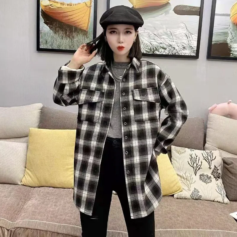 2021 Woman Spring Autumn Women Cotton Lapel Striped T-Shirt Long Sleeve Single Breasted Tops Black Brown Oversize Clothing New
2021 Woman Spring Autumn Women Cotton Lapel Striped T-Shirt Long Sleeve Single Breasted Tops Black Brown Oversize Clothing New