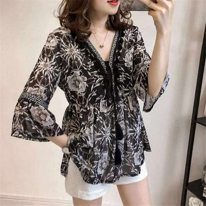 XXL 4XL BLUSA Chiffon girls summer tops large size loose waist super fairy temperament v-neck seven flared points sleeve blouse
XXL 4XL BLUSA Chiffon girls summer tops large size loose waist super fairy temperament v-neck seven flared points sleeve blouse