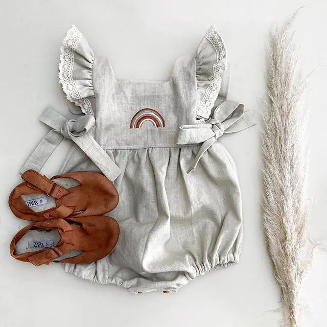 0-24M Infant Baby's Solid Color Romper Flying sleeve Square collar Bowknot Waist Triangle Crotch Rainbow embroidery Romper
0-24M Infant Baby's Solid Color Romper Flying sleeve Square collar Bowknot Waist Triangle Crotch Rainbow embroidery Romper