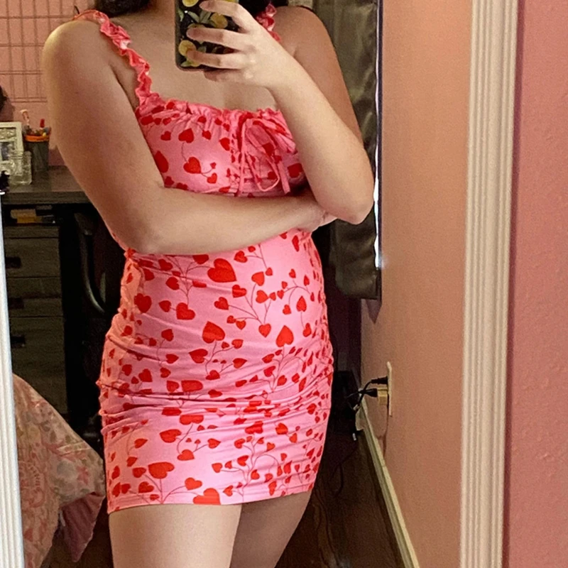2021 Women Frill Ruffles Sleeveless Pink Bodycon Mini Dress Harajuku Sweet Heart Print Tie Front Ruched High Waist Streetwear
2021 Women Frill Ruffles Sleeveless Pink Bodycon Mini Dress Harajuku Sweet Heart Print Tie Front Ruched High Waist Streetwear