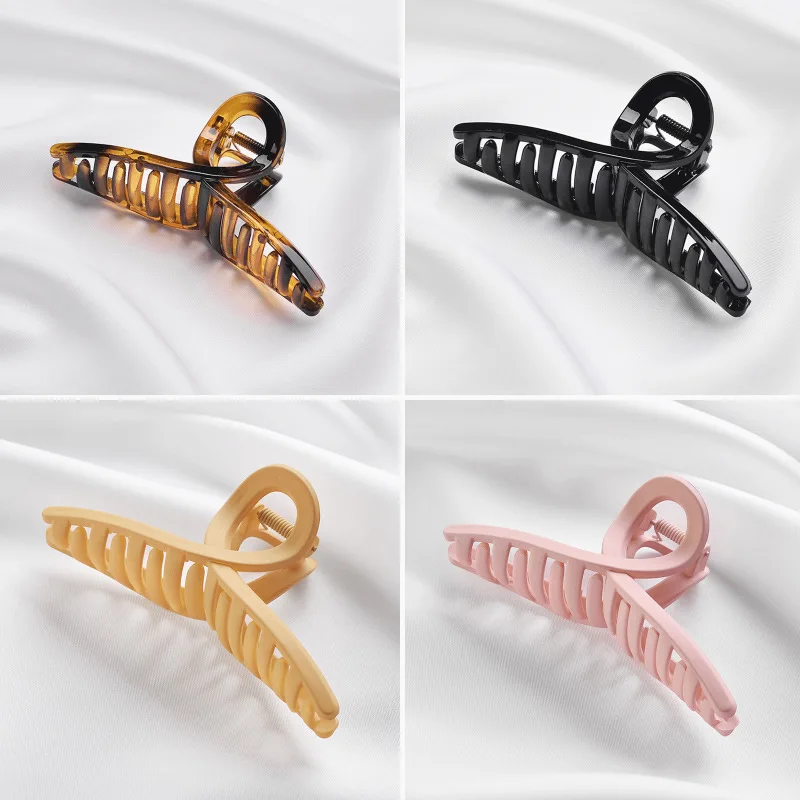 Simple Large Cross-frosted Gripping Clip Back Head Hairpin Bathing Plate Hair Shark Clip Hair Accessories
Simple Large Cross-frosted Gripping Clip Back Head Hairpin Bathing Plate Hair Shark Clip Hair Accessories