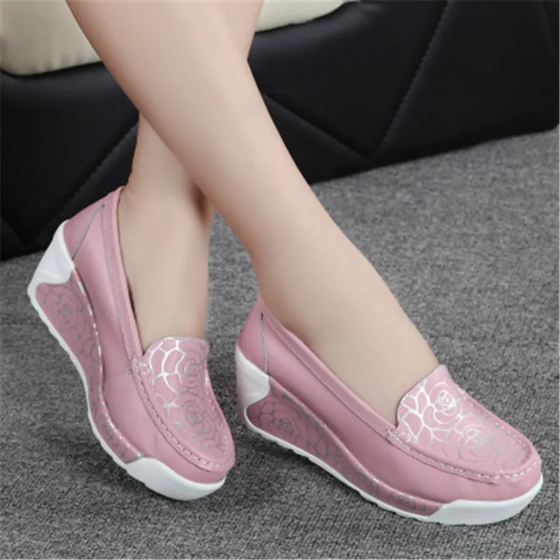 Breathable Hole Casual Women's Shoes Platform Flats Lady Beauty Sewing Fitness Shoe New Trendy Health Wedges Sneakers Size 35-40
Breathable Hole Casual Women's Shoes Platform Flats Lady Beauty Sewing Fitness Shoe New Trendy Health Wedges Sneakers Size 35-40