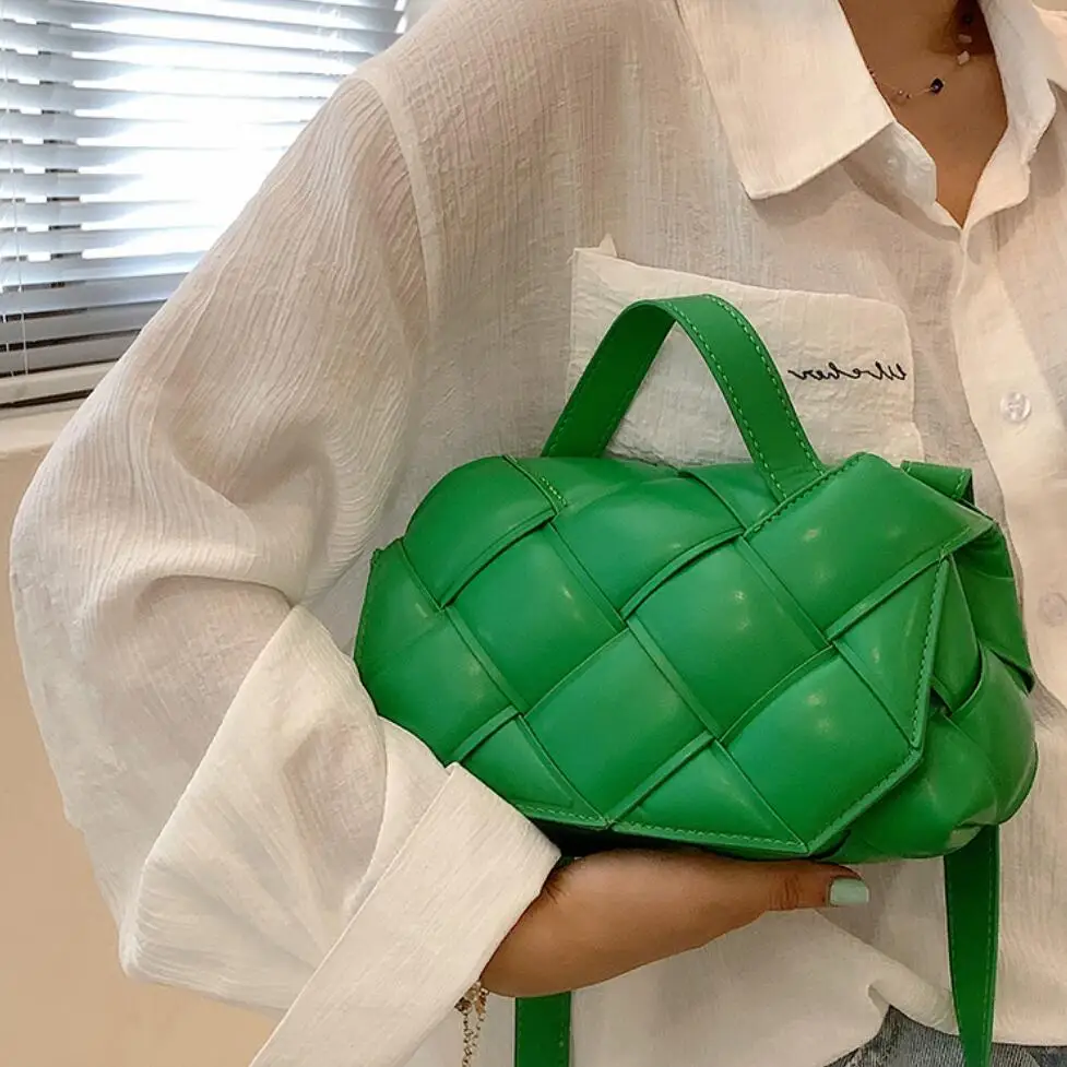SWDF Woven Square Tote bag 2022 Fashion New High-quality PU Leather Women's Designer Handbag Luxury brand Shoulder Messenger Bag
SWDF Woven Square Tote bag 2022 Fashion New High-quality PU Leather Women's Designer Handbag Luxury brand Shoulder Messenger Bag