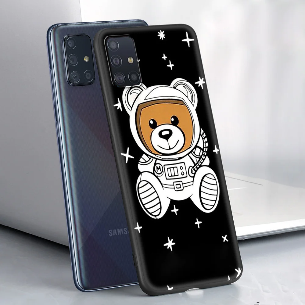 Fashion Brand Bear Smartphone Accessories Cover for Samsung Galaxy A50 A70 A10 A10S A20 A30 A40 A60 Luxury Soft Case Shell
Fashion Brand Bear Smartphone Accessories Cover for Samsung Galaxy A50 A70 A10 A10S A20 A30 A40 A60 Luxury Soft Case Shell