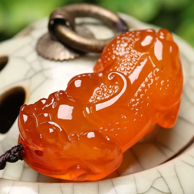 Ice-grown Topaz chalcedony mink pendant for couples of men and women, original color mink chalcedony agate
Ice-grown Topaz chalcedony mink pendant for couples of men and women, original color mink chalcedony agate